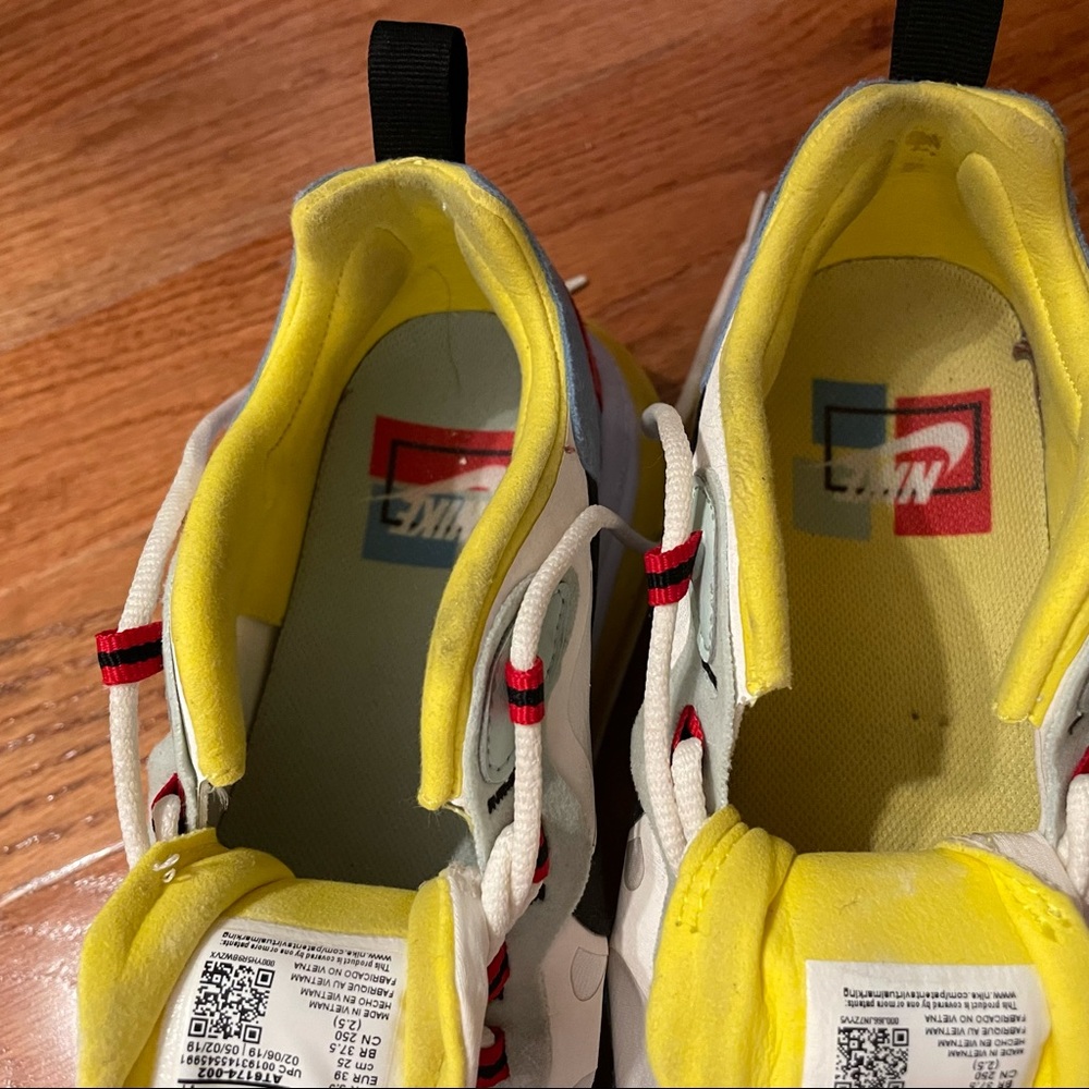 Nike Air Max 270 React - Picture 6 of 13